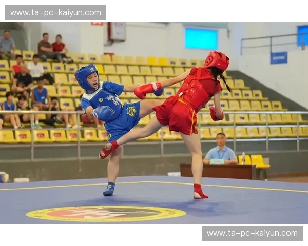 绝代双骄的巅峰暗战：白近斌VS方便，这段视频里藏着中国散打的最后荣光